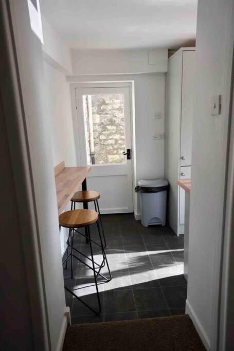 Regency Cottage 10 Minutes From Bath City Centre Exterior photo